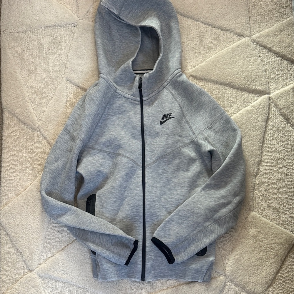 Nike Tech Fleece wear Kids Grey